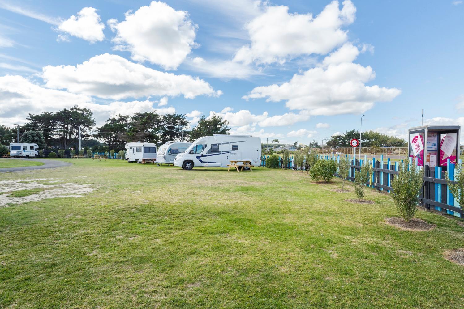 Foxton Beach Holiday Park Buitenkant foto
