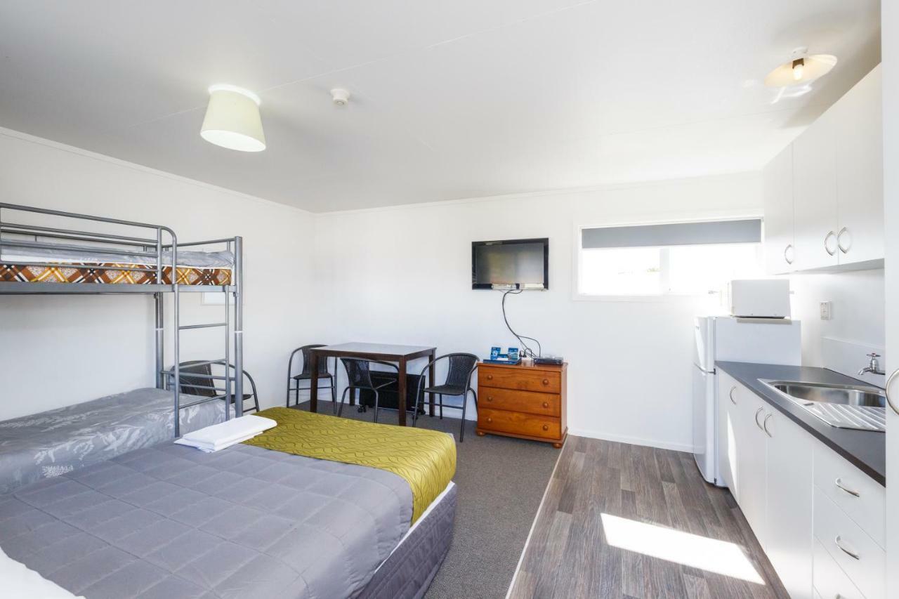 Foxton Beach Holiday Park Buitenkant foto